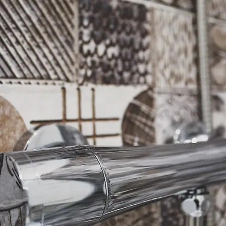 Avella Bed & Breakfast 3*