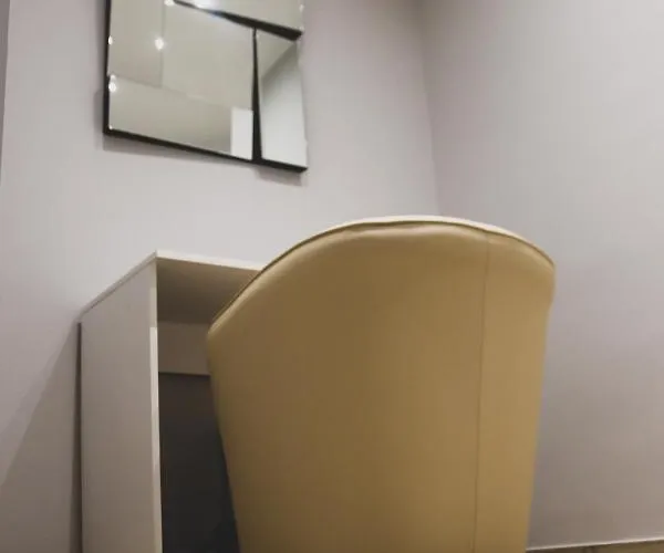 Avella فندق مبيت وإفطار 3*