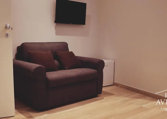 فندق مبيت وإفطار Avella 3*